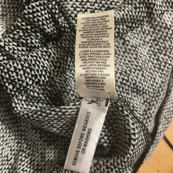 DKNY JEANS - Picture 6 of 7